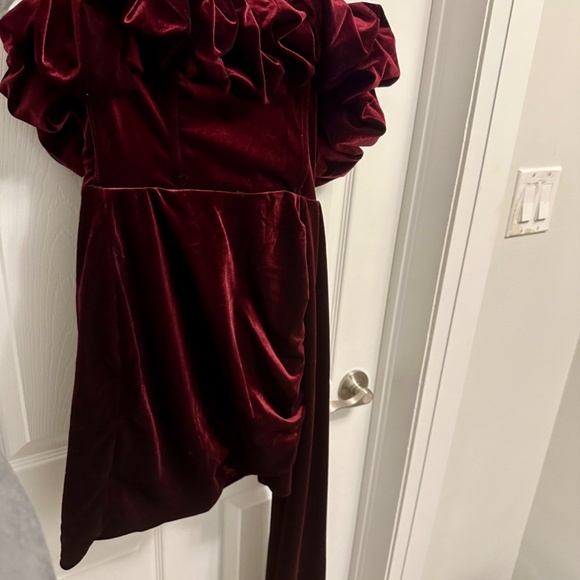 Strapless Ruffle Velvet Mini Dress - Club L London - Picture 6 of 6